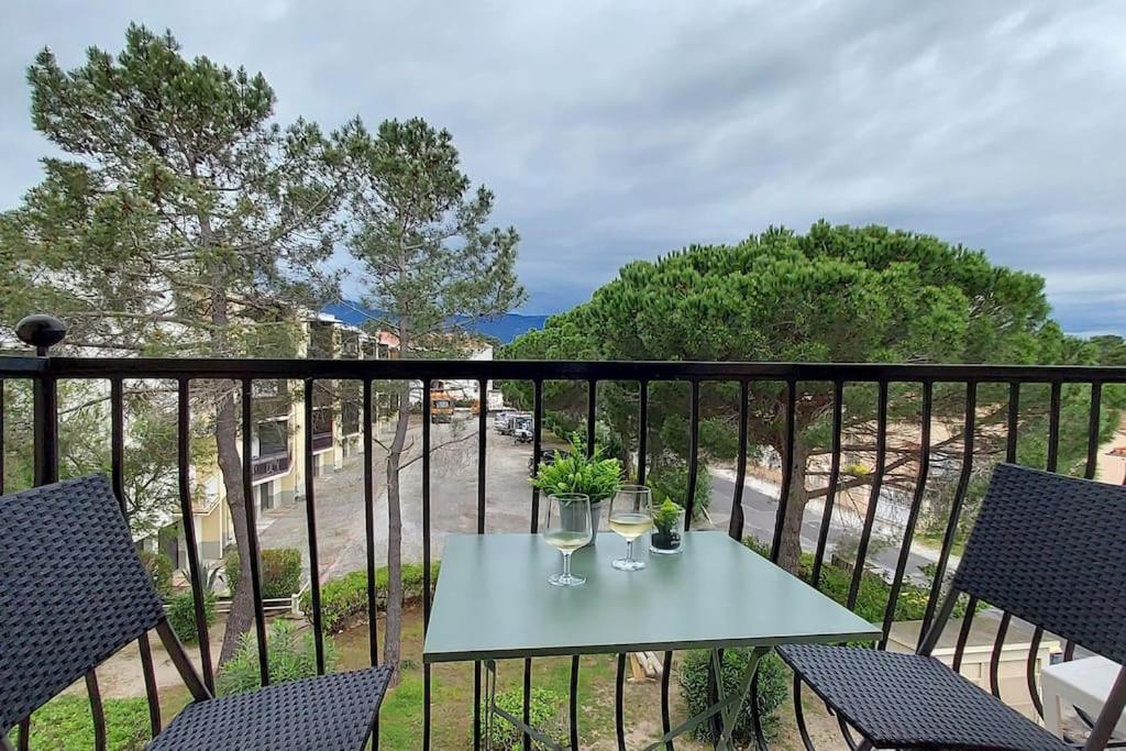 Appartement Renove Avec Balcon A 100 M De La Plage Argeles-sur-Mer Luaran gambar